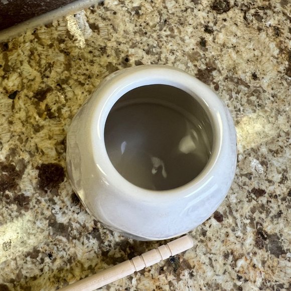 Rae Dunn HONEY Pot w Wooden Dipper Honey Jar Yellow Honey Bee Artisan Collection - Picture 7 of 8